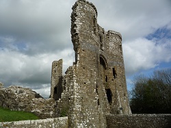 Llawhaden Castle